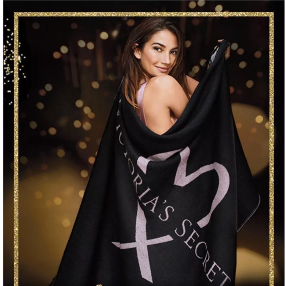 Victoria's secret PINK plush, fleece throw